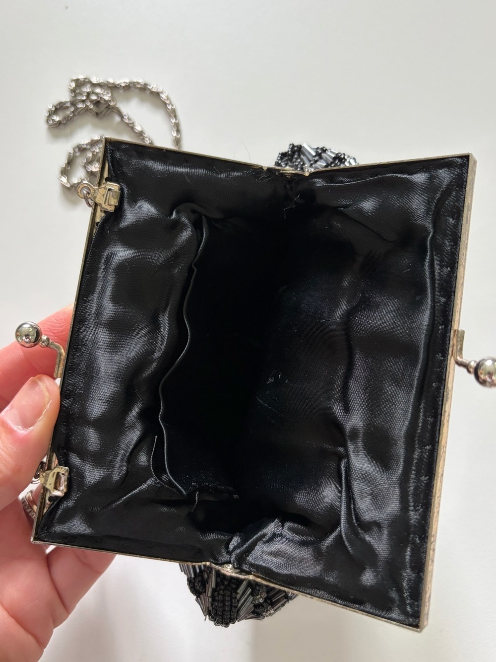 Vintage Black Beaded Evening Bag Kiss Lock Chain Purse Art Deco - Picture 6 of 12